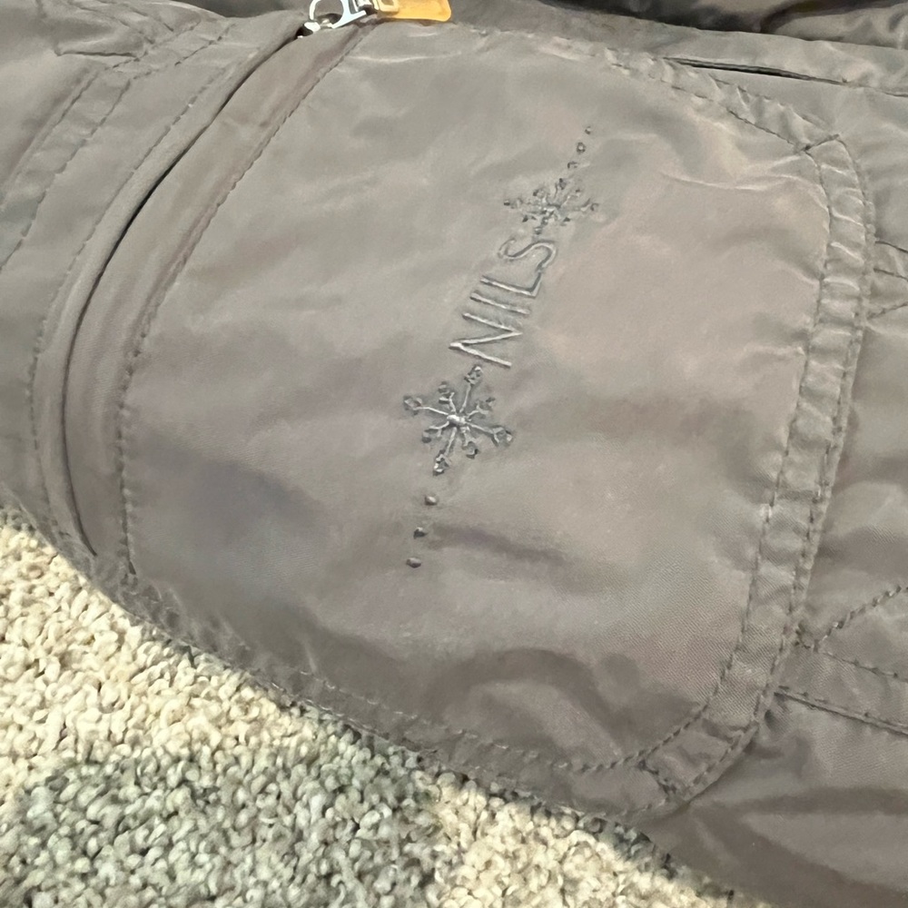 Nils brand ladies designer skiwear. - Picture 9 of 13